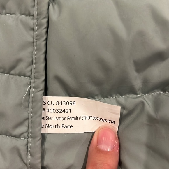The North Face Women’s Aconcagua 3 Jacket ice blue down puffer jacket - Picture 5 of 17